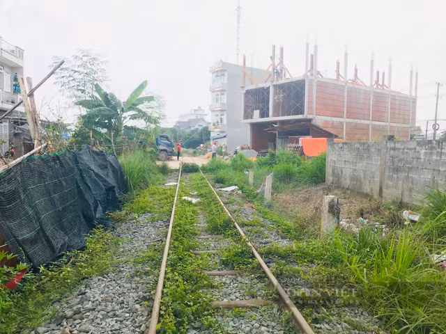 Thu hoi quyet dinh cho phep chuyen muc dich su dung dat o du an Khu nha o thuong mai duong sat