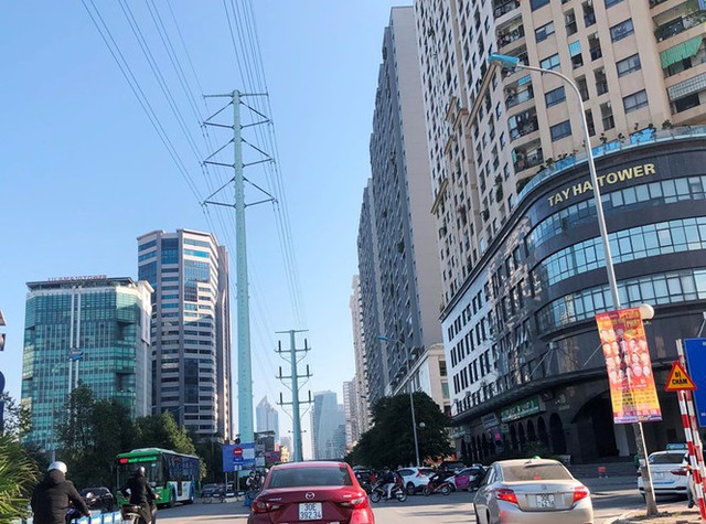 Cận cảnh cao ốc 'nhấn chìm' con đường BT Hà Nội - Hình 3 Can canh cao oc 'nhan chim' con duong BT Ha Noi-Hinh-3