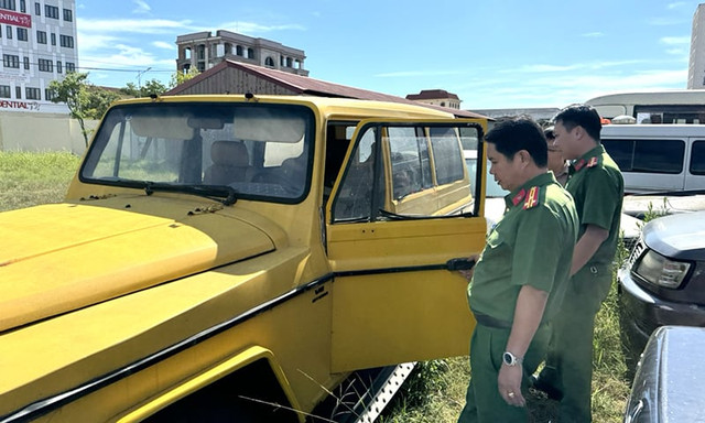 Quảng Bình tiêu hủy hai siêu xe Lamborghini Murcielago và Mercedes-Benz G63 AMG Quang Binh tieu huy hai sieu xe Lamborghini Murcielago va Mercedes-Benz G63 AMG
