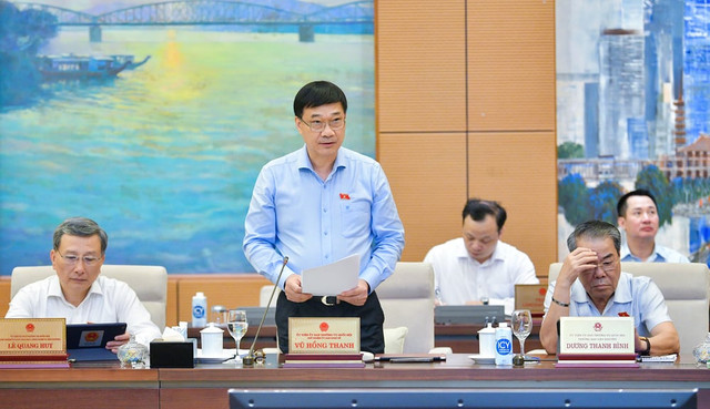 UB Thường vụ Quốc hội nêu nguyên nhân giá vàng trong nước và thế giới chênh lệch lớn - Hình 2 UB Thuong vu Quoc hoi neu nguyen nhan gia vang trong nuoc va the gioi chenh lech lon-Hinh-2