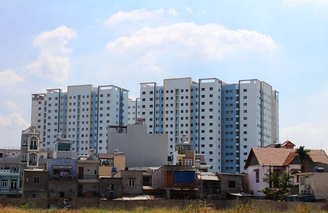 Chủ tịch TP HCM chỉ đạo gỡ vướng pháp lý cho nhà ở xã hội trong dự án thương mại Chu tich TP HCM chi dao go vuong phap ly cho nha o xa hoi trong du an thuong mai