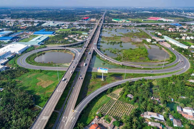 Long An tạm dừng giải quyết thủ tục đất đai tại khu vực thực hiện dự án trọng điểm Long An tam dung giai quyet thu tuc dat dai tai khu vuc thuc hien du an trong diem
