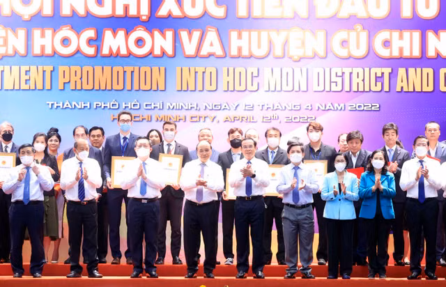 Xuc tien dau tu vao huyen Hoc Mon, Cu Chi: Don bay tu doi moi trong tiep thu sang kien doanh nghiep lon