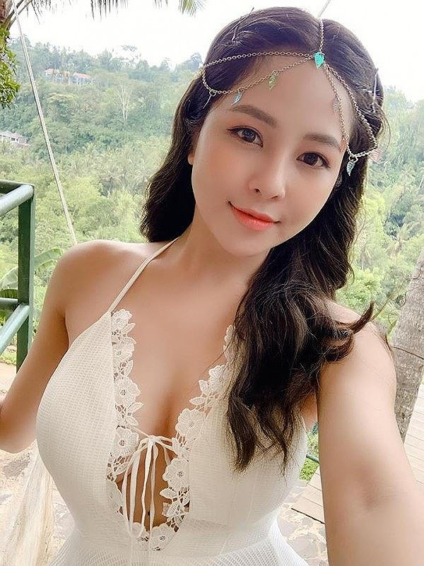 Những hình ảnh nóng bỏng mắt của hotgirl Trâm Anh lộ clip nóng Nhung hinh anh nong bong mat cua hotgirl Tram Anh lo clip nong