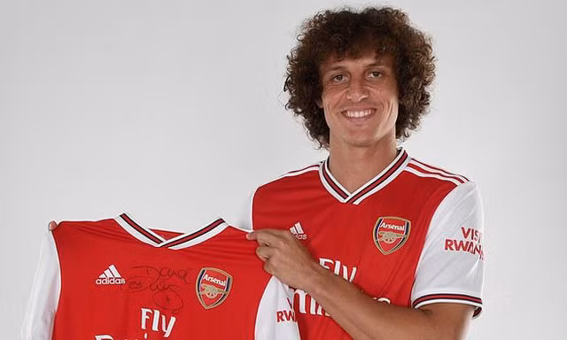 Arsenal chinh thuc chieu mo thanh cong David Luiz chi 7 trieu bang