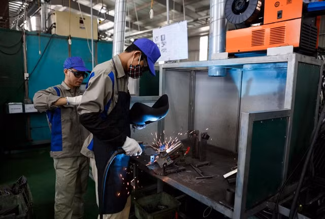 Ngan hang ho tro doanh nghiep hau COVID-19: 'Ha hoi, thoi ngat' cach nao?-Hinh-2