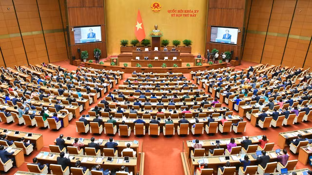 Quoc hoi sap hop bat thuong, xem xet cong tac nhan su