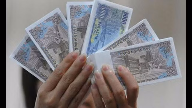 Anh huong boi dich Covid19:&nbsp;Chung khoan giam, vang tang nen tai san tru an la tien mat?