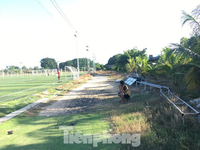 Vì sao công ty Thanh Niên Cam Ranh được ưu ái cho thuê 'đất vàng' SVĐ Cam Ranh với giá bèo? Vi sao cong ty Thanh Nien Cam Ranh duoc uu ai cho thue 'dat vang' SVD Cam Ranh voi gia beo?