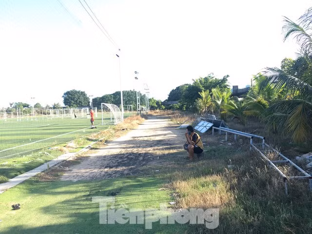 Vi sao cong ty Thanh Nien Cam Ranh duoc uu ai cho thue 'dat vang' SVD Cam Ranh voi gia beo?