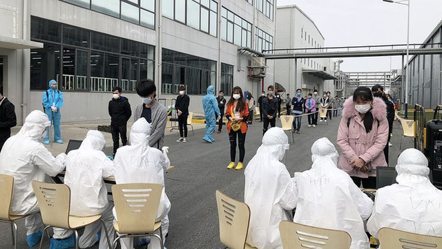 Loạt lãnh đạo nào ở Hải Dương bị phên bình vì lơ là phòng dịch COVID -19? Loat lanh dao nao o Hai Duong bi phen binh vi lo la phong dich COVID -19?