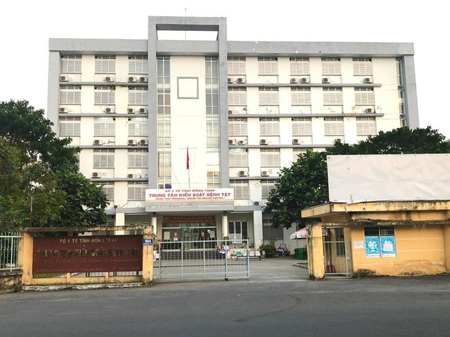 2 đơn vị ở Đồng Tháp chi hàng trăm tỉ mua kit test của Công ty Việt Á 2 don vi o Dong Thap chi hang tram ti mua kit test cua Cong ty Viet A