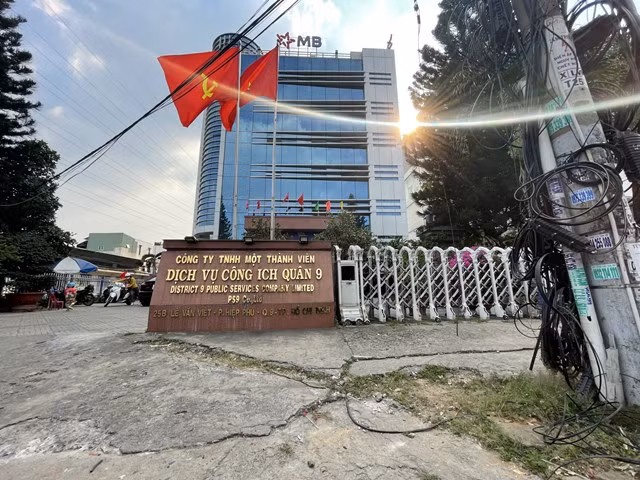 Nhieu sai pham tai Cong ty TNHH MTV Dich vu cong ich quan 9