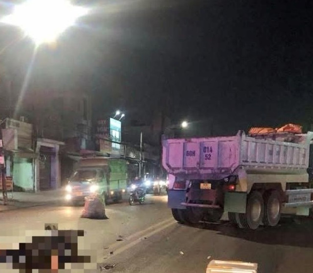 Nam thanh niên tử vong sau va chạm với xe ben lúc rạng sáng Nam thanh nien tu vong sau va cham voi xe ben luc rang sang