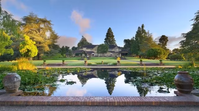 Loi song xa hoa cua nu CEO xinh dep va tai tieng nhat Thung lung Silicon-Hinh-2