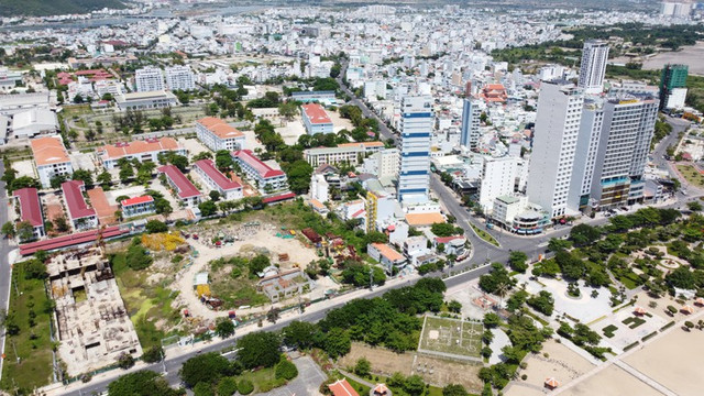Khánh Hòa chỉ đạo ngăn đầu cơ thổi giá đất Khanh Hoa chi dao ngan dau co thoi gia dat