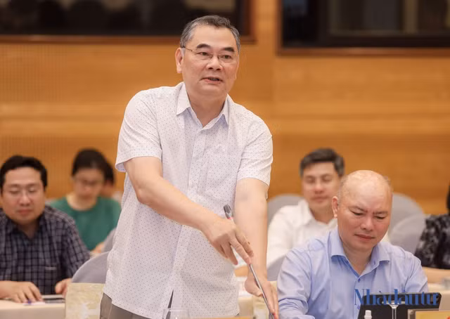 Cuc pho Cuc Xuc tien thuong mai vi sao bi bat?