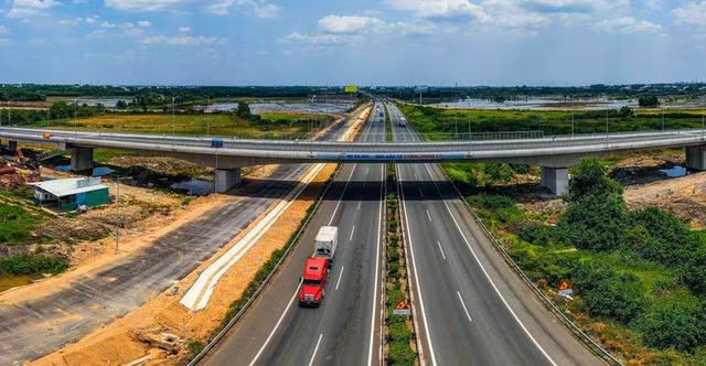 Chot dia phuong lam cao toc TP HCM - Thu Dau Mot - Chon Thanh 36.000 ty