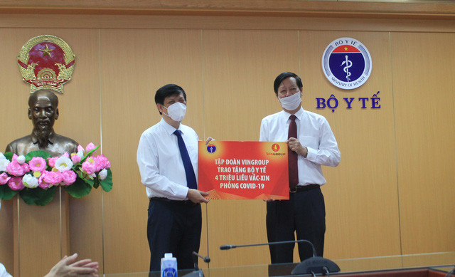 Vingroup và nhiều ngân hàng góp hàng nghìn tỷ đồng mua vaccine COVID-19 - Hình 5 Vingroup va nhieu ngan hang gop hang nghin ty dong mua vaccine COVID-19-Hinh-5