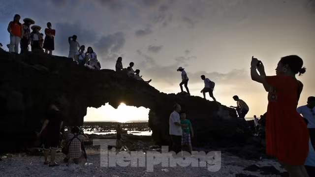 Bo Van hoa yeu cau thu hoi van ban ‘xin’ 400 ve may bay, kiem diem trach nhiem