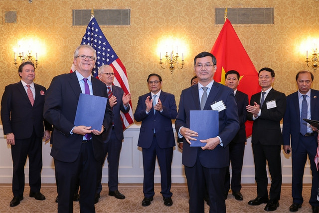 Thủ tướng ăn trưa làm việc với CEO các tập đoàn bán dẫn hàng đầu Mỹ - Hình 5 Thu tuong an trua lam viec voi CEO cac tap doan ban dan hang dau My-Hinh-5