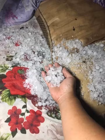 Nhung chiec o to bi de bep trong con mua da kinh hoang o Yen Bai-Hinh-6