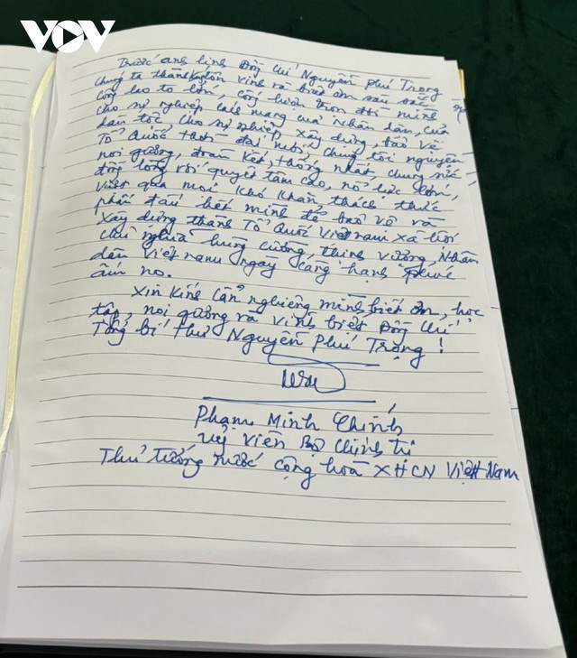 Lãnh đạo Đảng, Nhà nước ghi sổ tang tại lễ viếng Tổng Bí thư Nguyễn Phú Trọng - Hình 6 Lanh dao Dang, Nha nuoc ghi so tang tai le vieng Tong Bi thu Nguyen Phu Trong-Hinh-6