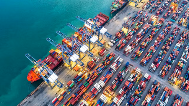 Buc tranh kinh te Viet Nam nam 2023 va du bao nam 2024