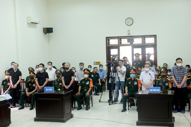 Đại án buôn lậu xăng dầu: Kháng nghị không chấp nhận án treo cho 28 bị cáo Dai an buon lau xang dau: Khang nghi khong chap nhan an treo cho 28 bi cao