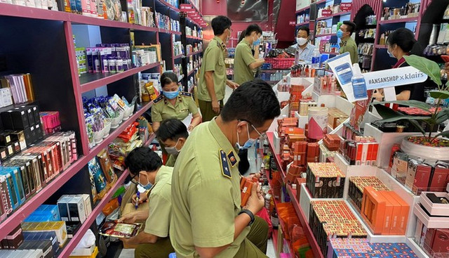 Sát Tết, người tiêu dùng lại khổ vì mỹ phẩm giả Sat Tet, nguoi tieu dung lai kho vi my pham gia