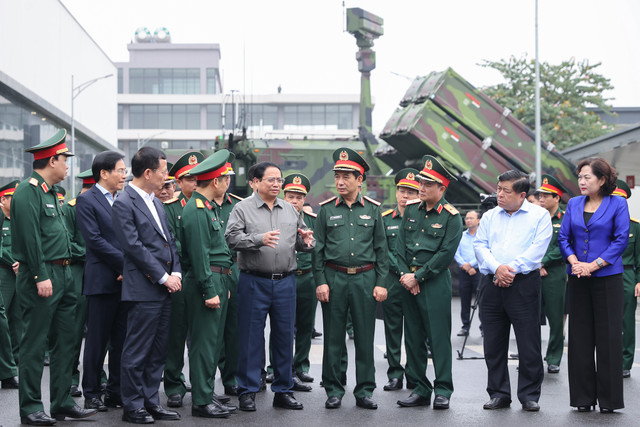 Thủ tướng Phạm Minh Chính làm việc với Tập đoàn Viettel - Hình 16 Thu tuong Pham Minh Chinh lam viec voi Tap doan Viettel-Hinh-16