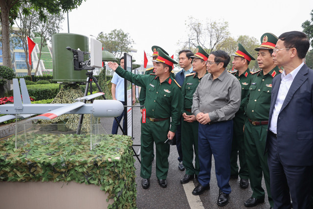 Thủ tướng Phạm Minh Chính làm việc với Tập đoàn Viettel - Hình 15 Thu tuong Pham Minh Chinh lam viec voi Tap doan Viettel-Hinh-15