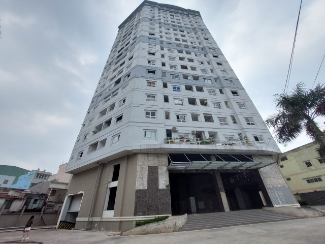 Cận cảnh chung cư Đại Thành xây 10 năm chưa xong đã cho dân vào ở Can canh chung cu Dai Thanh xay 10 nam chua xong da cho dan vao o