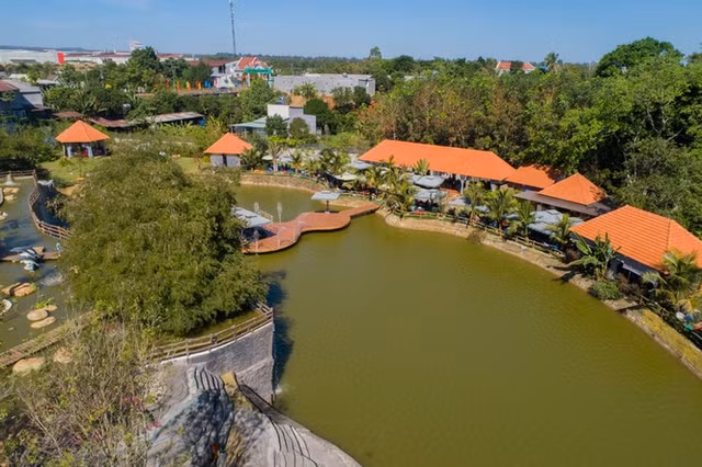 Dong Nai: Bien nha o rieng le thanh khu du lich 'khung' khong phep