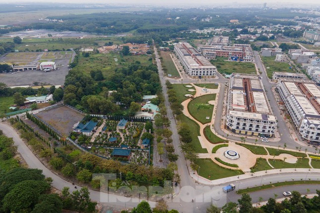 Bên trong khu đất rộng hàng nghìn m2 của cựu Bí thư Đồng Nai vừa bị bắt - Hình 11 Ben trong khu dat rong hang nghin m2 cua cuu Bi thu Dong Nai vua bi bat-Hinh-11