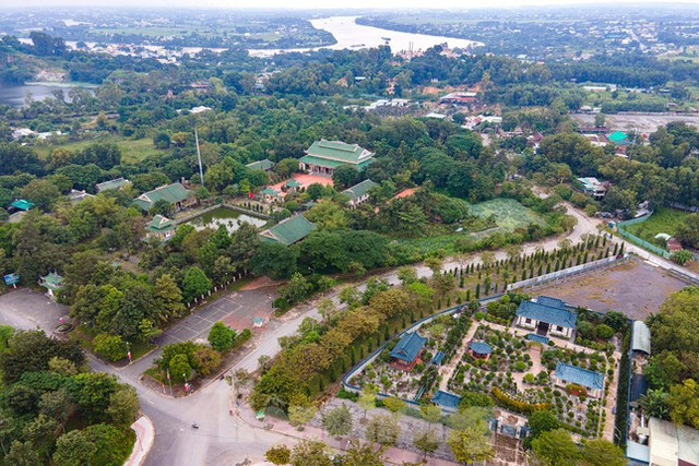 Bên trong khu đất rộng hàng nghìn m2 của cựu Bí thư Đồng Nai vừa bị bắt - Hình 3 Ben trong khu dat rong hang nghin m2 cua cuu Bi thu Dong Nai vua bi bat-Hinh-3