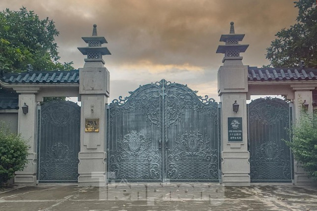 Ben trong khu dat rong hang nghin m2 cua cuu Bi thu Dong Nai vua bi bat