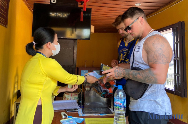 Chủ tịch TP Hội An: Không bán vé thì lấy tiền đâu để đầu tư di sản - Hình 7 Chu tich TP Hoi An: Khong ban ve thi lay tien dau de dau tu di san-Hinh-7
