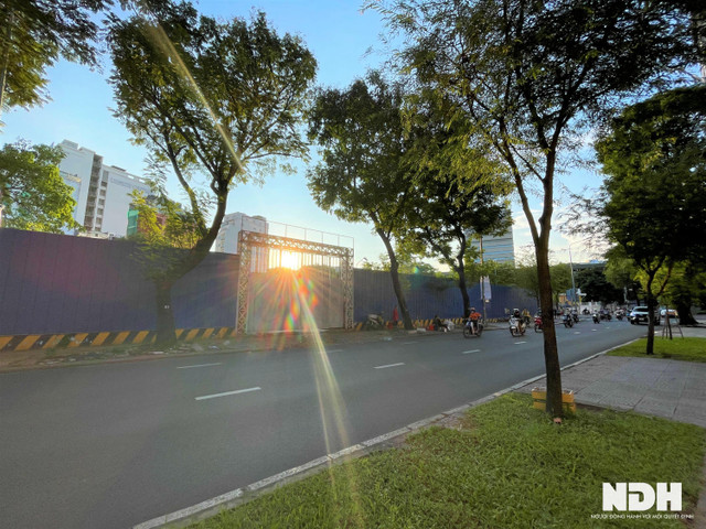 Chi tiết 2 dự án bỏ hoang hàng chục năm, cỏ mọc um tùm trên đất vàng giữa TP HCM - Hình 6 Chi tiet 2 du an bo hoang hang chuc nam, co moc um tum tren dat vang giua TP HCM-Hinh-6
