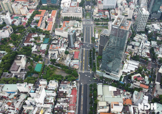 Chi tiết 2 dự án bỏ hoang hàng chục năm, cỏ mọc um tùm trên đất vàng giữa TP HCM - Hình 2 Chi tiet 2 du an bo hoang hang chuc nam, co moc um tum tren dat vang giua TP HCM-Hinh-2