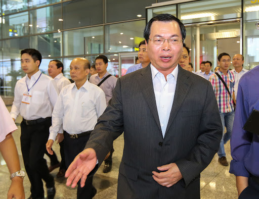 Ông Vũ Huy Hoàng: Từ người đầu tiên bị 'xóa tư cách nguyên bộ trưởng' đến khi bị khởi tố Ong Vu Huy Hoang: Tu nguoi dau tien bi 'xoa tu cach nguyen bo truong' den khi bi khoi to