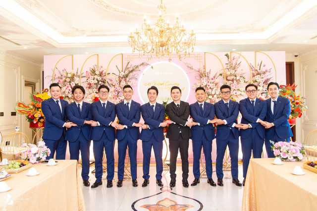 Chùm ảnh lễ ăn hỏi của thiếu gia Đỗ Quang Vinh và hoa hậu Đỗ Mỹ Linh - Hình 15 Chum anh le an hoi cua thieu gia Do Quang Vinh va hoa hau Do My Linh-Hinh-15