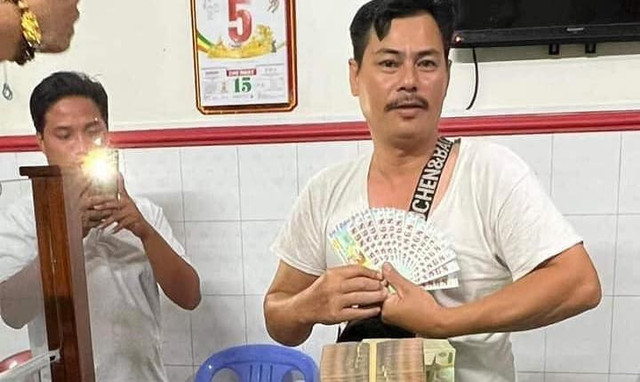Vụ trúng số độc đắc ở Trà Vinh: Tiết lộ của chủ đại lý bán 14 vé số trúng giải đặc biệt - Hình 2 Vu trung so doc dac o Tra Vinh: Tiet lo cua chu dai ly ban 14 ve so trung giai dac biet-Hinh-2