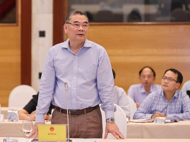 Trung tướng Tô Ân Xô: Có lãnh đạo Cục Đăng kiểm nhận hối lộ định kỳ theo tháng, theo quý Trung tuong To An Xo: Co lanh dao Cuc Dang kiem nhan hoi lo dinh ky theo thang, theo quy