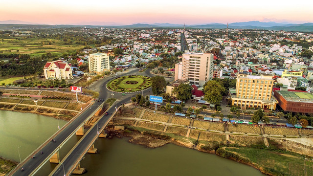 Đại gia nào chi 92 tỷ đồng để trúng đấu giá lô 'đất vàng' ở Kon Tum? Dai gia nao chi 92 ty dong de trung dau gia lo 'dat vang' o Kon Tum?