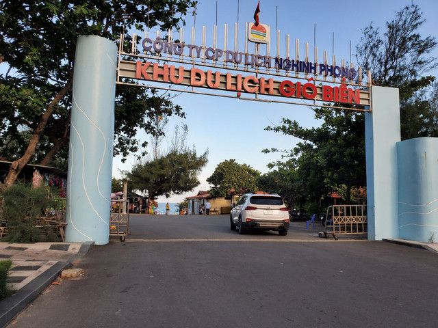 Hiện trạng 28 ha đất vàng ven biển Vũng Tàu bị 'xài chùa' suốt 27 năm - Hình 10 Hien trang 28 ha dat vang ven bien Vung Tau bi 'xai chua' suot 27 nam-Hinh-10