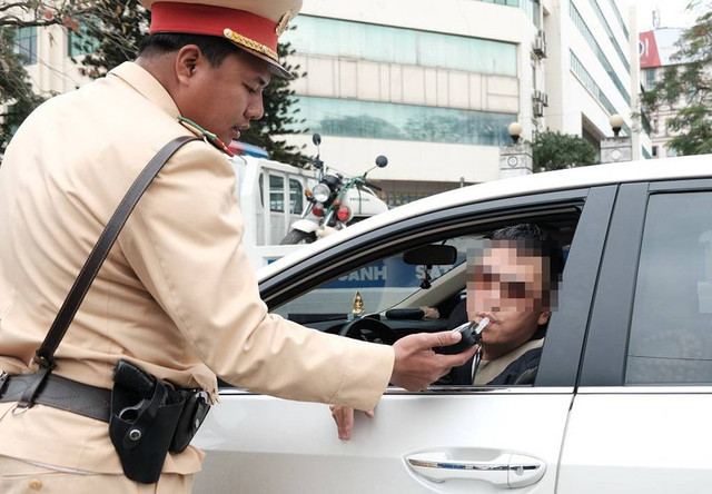 Sau tết, huy động tối đa CSGT xử phạt vi phạm nồng độ cồn Sau tet, huy dong toi da CSGT xu phat vi pham nong do con