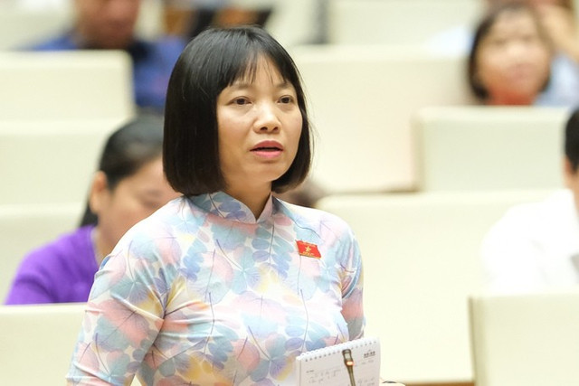 Bộ trưởng Tài chính Hồ Đức Phớc nói giá xăng vẫn đang rẻ hơn Lào 11.000 đồng/lít Bo truong Tai chinh Ho Duc Phoc noi gia xang van dang re hon Lao 11.000 dong/lit