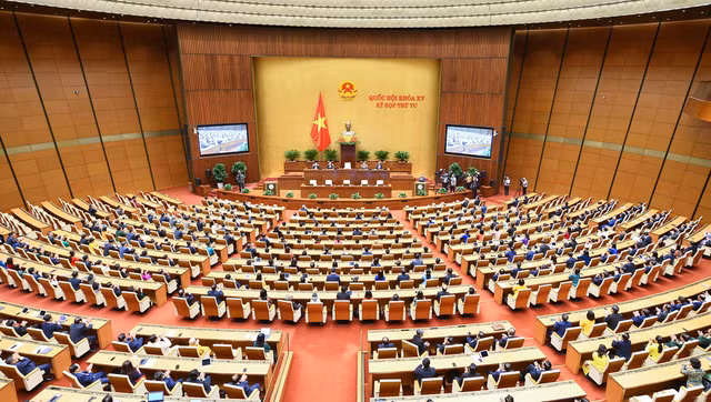 Chu tich Quoc hoi Vuong Dinh Hue: Giu vung on dinh kinh te vi mo trong moi tinh huong-Hinh-2