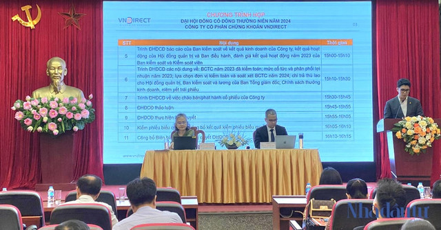 Chủ tịch VNDirect: 'Tôi bất ngờ vì cổ phiếu VND tệ trong ngành chứng khoán' Chu tich VNDirect: 'Toi bat ngo vi co phieu VND te trong nganh chung khoan'